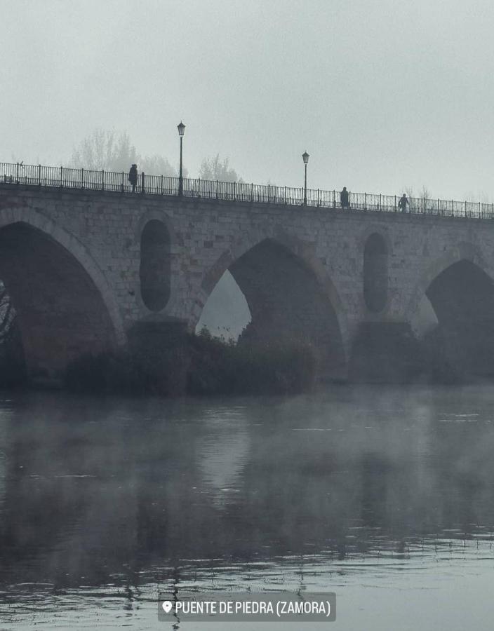 A Los Ojos Del Rio Duero Zamora Exteriör bild